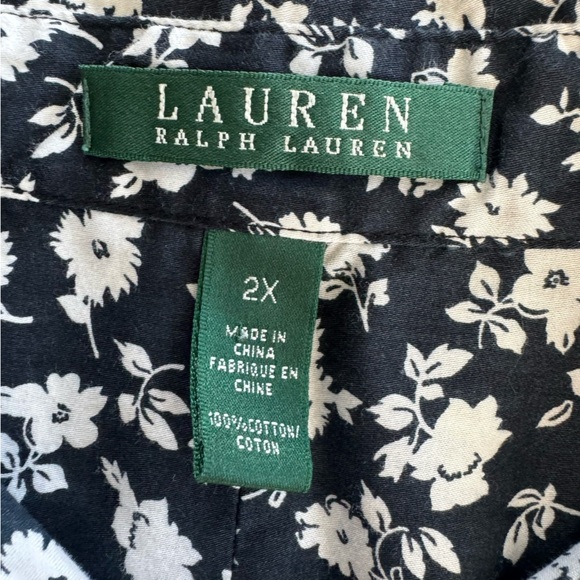 Lauren Ralph Lauren Women’s Shirt Size 2X Floral Blouse Button Down Black White - Picture 8 of 8